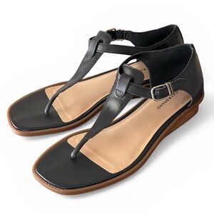 Lucky Brand Annamae Black Leather T-Strap Sandals Sz 10 Low Wedge Heel
